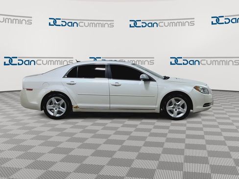 Used 2011 Chevrolet Malibu LT FWD image 2