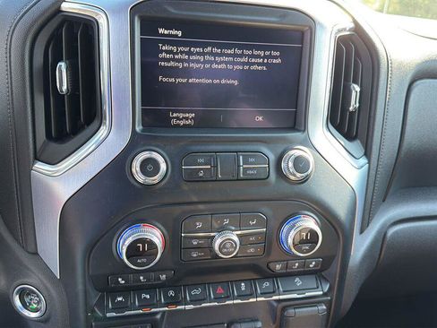 Used 2019 GMC Sierra 1500 SLT w/ SLT Premium Plus Package AWD/4WD image 18