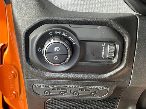 New 2025 Jeep Gladiator Willys image 12