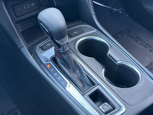 Used 2024 Chevrolet Equinox LT image 23