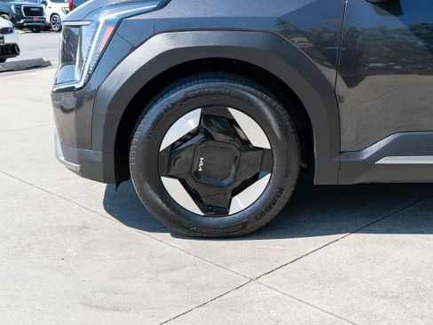 Certified 2024 Kia EV9 Wind AWD/4WD image 33
