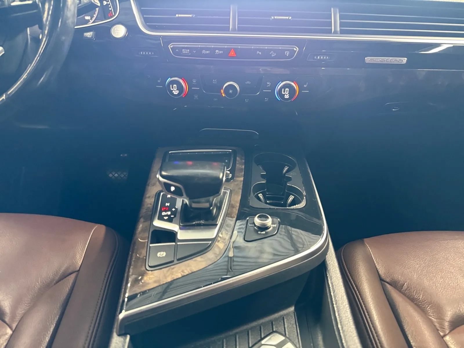 Used 2017 Audi Q7 3.0T Premium Plus AWD/4WD image 9