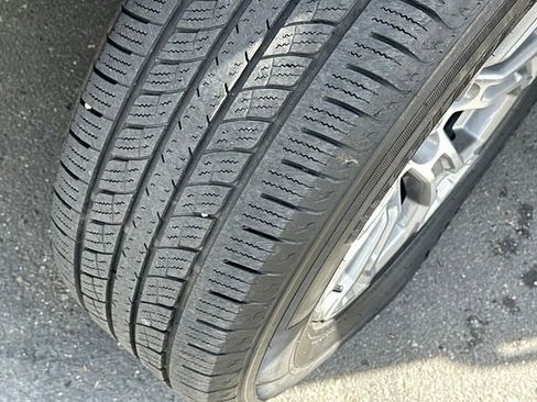 Used 2024 GMC Sierra 1500 SLT image 24