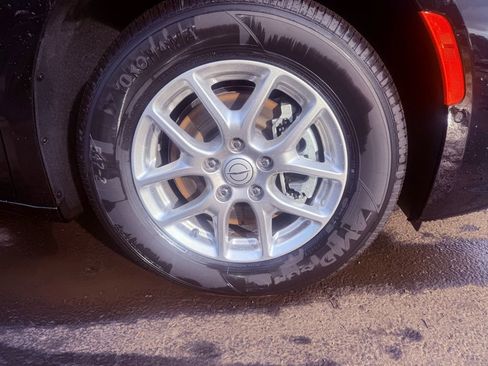 New 2026 Chrysler Pacifica Select FWD image 27