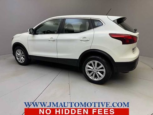 Used 2018 Nissan Rogue Sport S w/ S Appearance Package AWD/4WD image 3