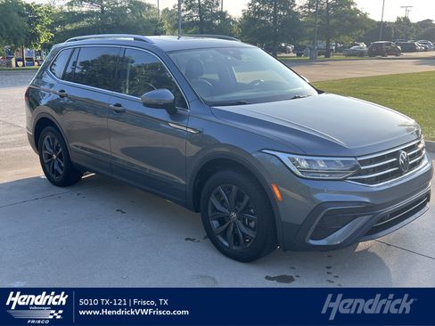 Certified 2023 Volkswagen Tiguan SE w/ Panoramic Sunroof Package FWD image 1
