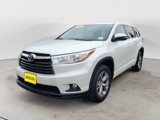 Used 2015 Toyota Highlander LE FWD video 1