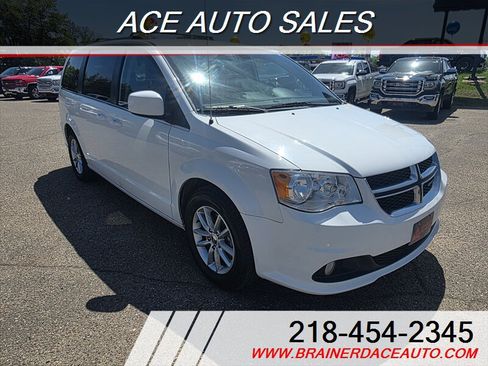Used 2019 Dodge Grand Caravan SXT FWD image 2