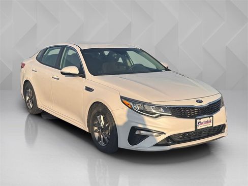 Used 2019 Kia Optima LX image 3