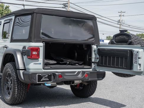 Used 2024 Jeep Wrangler Unlimited AWD/4WD image 30