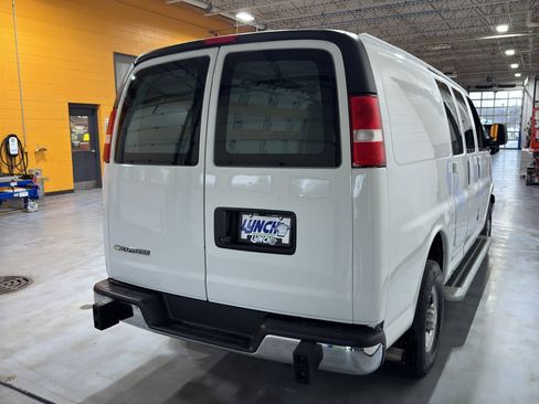 Used 2023 Chevrolet Express 2500 w/ Driver Convenience Package image 5