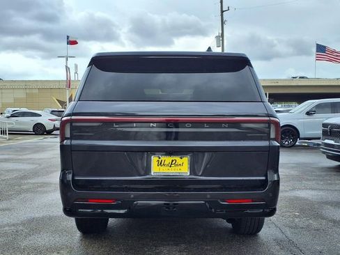 New 2025 Lincoln Navigator L Black Label AWD/4WD image 5