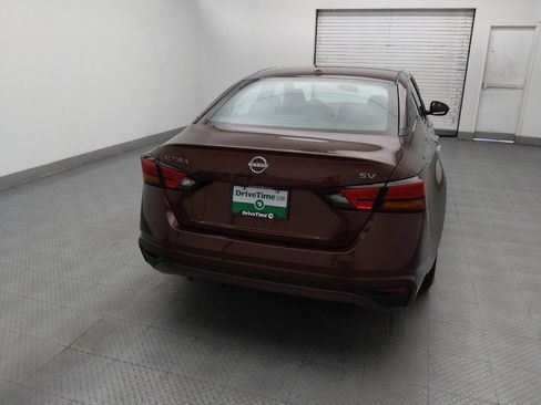 Used 2024 Nissan Altima 2.5 SV FWD image 7