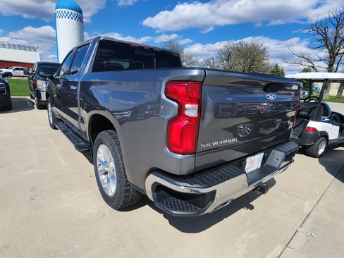 Used 2021 Chevrolet Silverado 1500 LTZ w/ Technology Package AWD/4WD image 8
