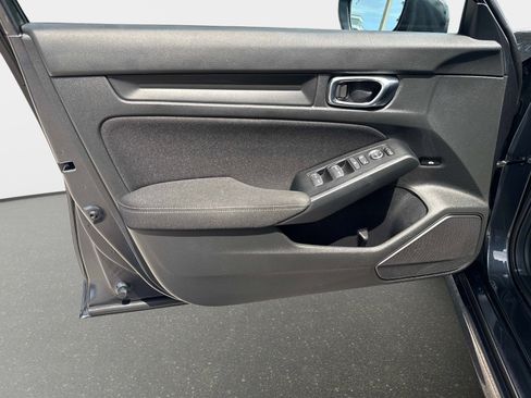 Used 2025 Honda Civic Sport image 15