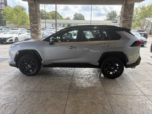 Used 2025 Toyota RAV4 XSE w/ Weather Package AWD/4WD image 9