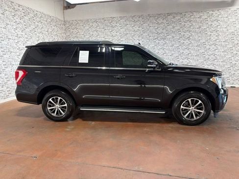 Used 2019 Ford Expedition XLT w/ Equipment Group 202A RWD image 8