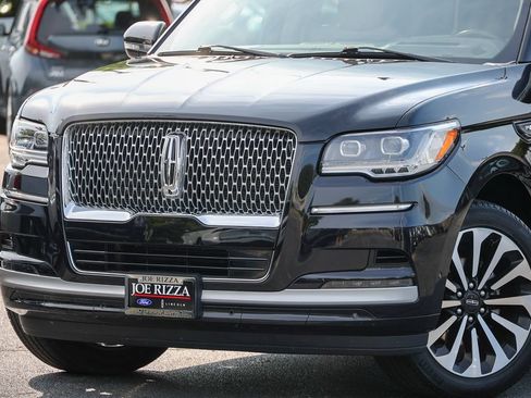 Certified 2022 Lincoln Navigator Reserve AWD/4WD image 15