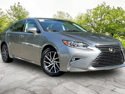 Used 2017 Lexus ES 350 w/ Navigation System Package