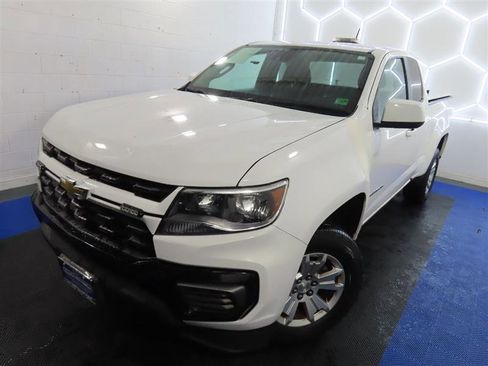 Used 2022 Chevrolet Colorado LT w/ Fleet Safety Package image 4