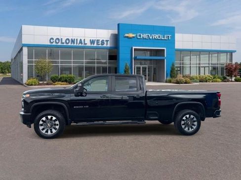 Used 2022 Chevrolet Silverado 2500 Custom AWD/4WD image 3
