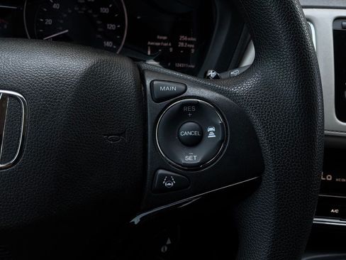 Used 2022 Honda HR-V EX image 34