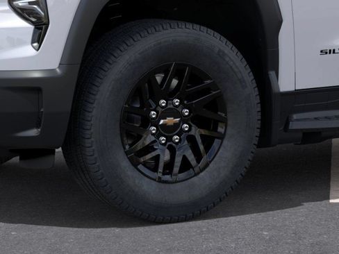 New 2026 Chevrolet Silverado EV LT AWD/4WD image 9