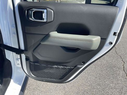 New 2026 Jeep Gladiator Mojave image 18