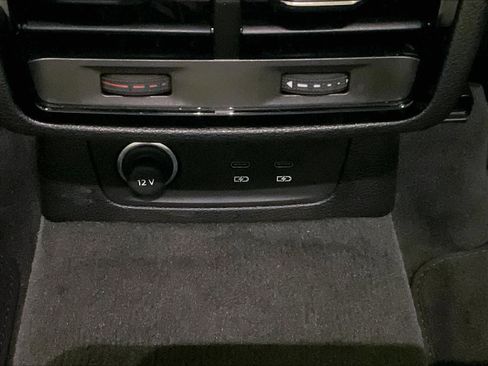 Certified 2025 Audi Q3 2.0T Premium image 33