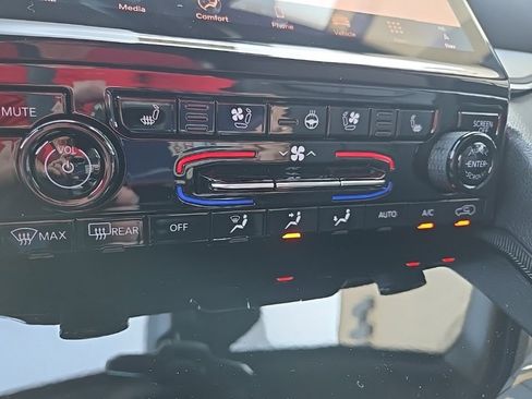 New 2025 Jeep Grand Cherokee Limited w/ Luxury Tech Group II image 58