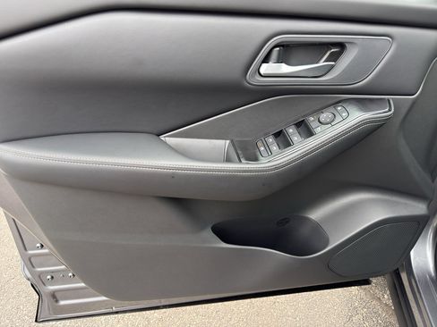 New 2026 Nissan Rogue SV image 13