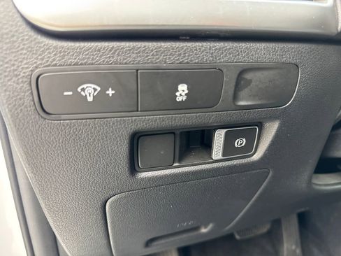 Used 2025 Hyundai Palisade SE FWD image 56