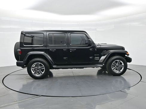 Used 2020 Jeep Wrangler Unlimited Sahara image 5