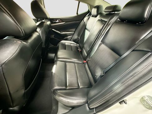 Used 2017 Nissan Maxima 3.5 SV image 26