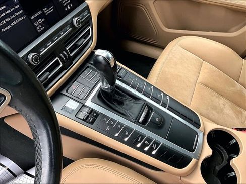 Used 2020 Porsche Macan AWD/4WD image 15