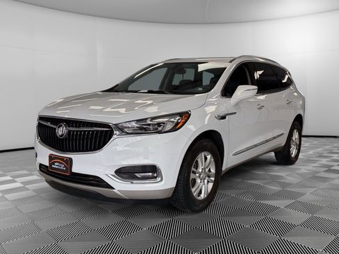 Used 2020 Buick Enclave Essence w/ Sound and Sites Package image 4