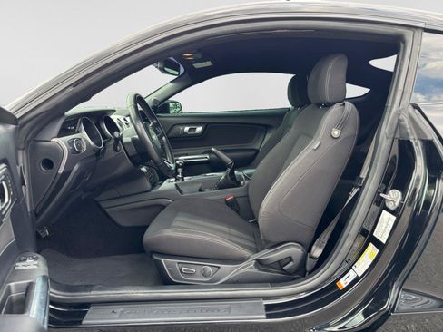 Used 2019 Ford Mustang GT w/ Black Accent Package RWD image 10