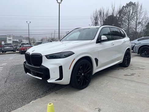 Certified 2024 BMW X5 sDrive40i w/ M Sport Package image 4