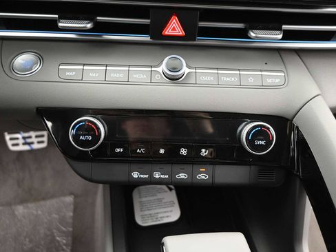 New 2026 Hyundai Elantra Sport FWD image 18