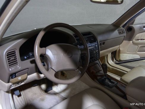 Used 1995 Lexus LS 400 image 11