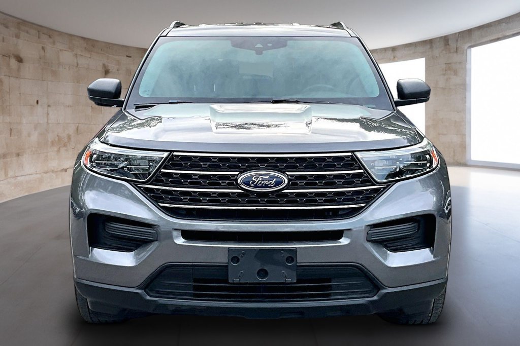 Used 2021 Ford Explorer XLT RWD image 4