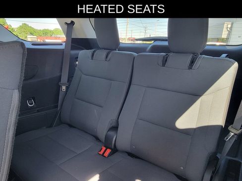 Used 2025 Ford Explorer Active AWD/4WD image 12