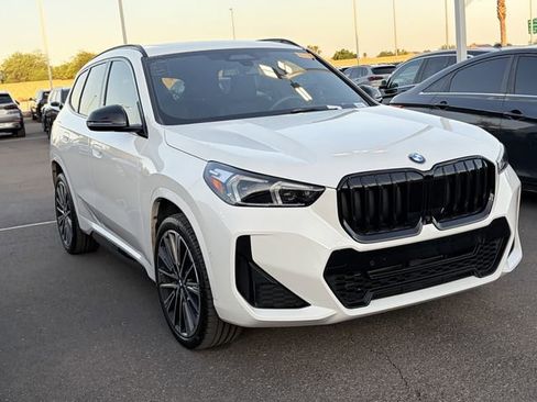 Used 2023 BMW X1 xDrive28i w/ Premium Package image 3