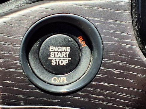 Used 2020 Jeep Grand Cherokee High Altitude RWD image 20