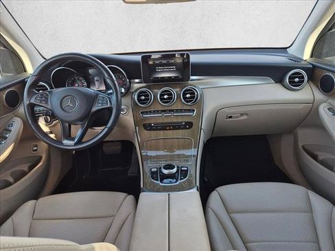 Used 2019 Mercedes-Benz GLC 300 image 11