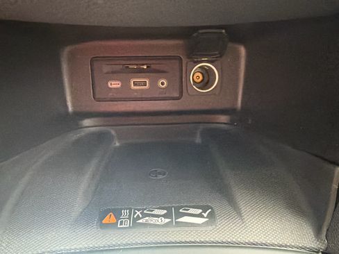 Used 2021 Chevrolet Equinox Premier w/ Redline Edition FWD image 19
