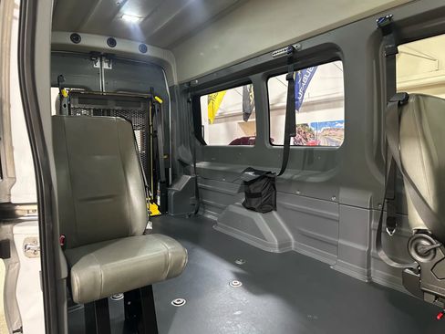 Used 2020 Ford Transit 250 148 High Roof Extended RWD image 23