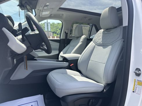 New 2026 Ford Explorer Platinum w/ LUX Leather Package AWD/4WD image 9