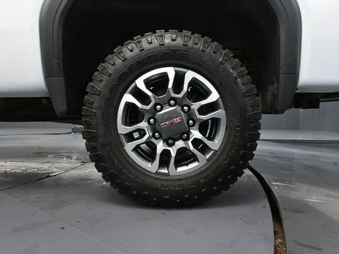 Used 2024 GMC Sierra 3500 SLE image 16