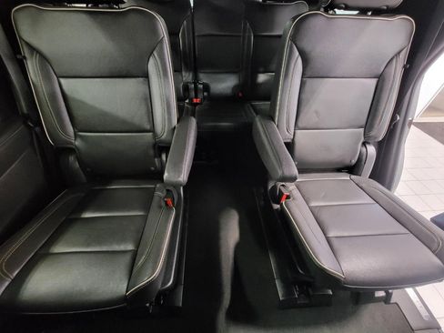 Used 2023 Chevrolet Tahoe Premier w/ Advanced Technology Package image 26